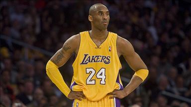 Mavericks Kobe Bryant'ın anısına 24 numaralı formayı emekli etti