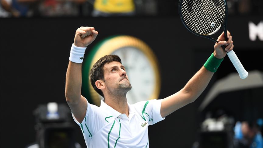 Son şampiyon Djokovic, Avustralya Açık'ta son 4'e kaldı