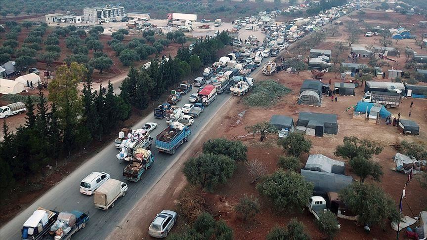 Siri, 39 mijë civilë të tjerë të zhvendosur pranë kufirit turk në 24 orët e fundit