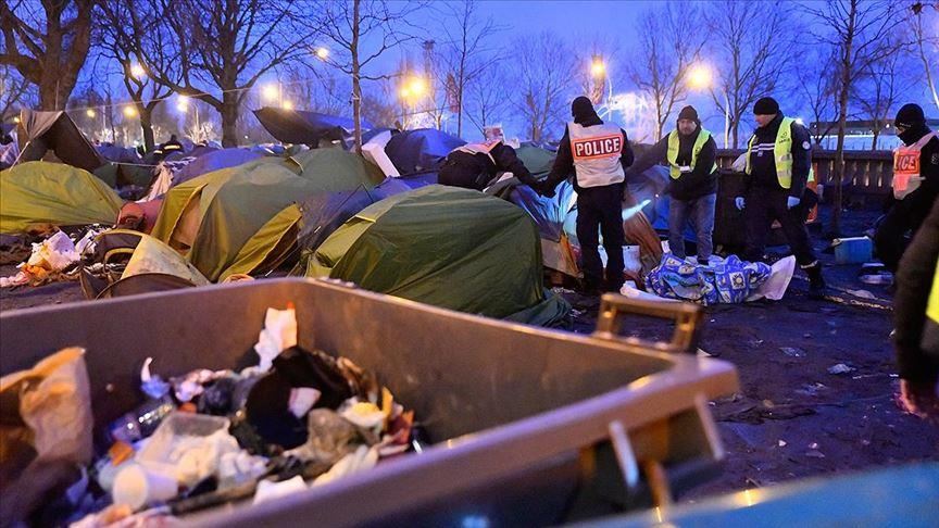 Migrant camp broken up north of Paris