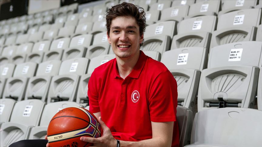 Dışişleri Bakanı Çavuşoğlu'ndan Cedi Osman'a teşekkür