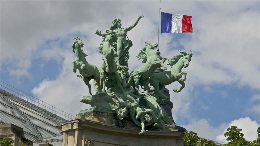 France: UK hands over scandal-mired businessman
