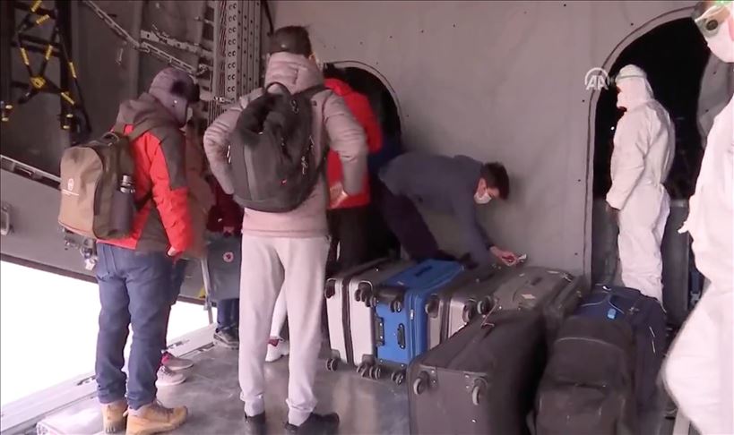 Turkey begins evacuation of Turks from China 