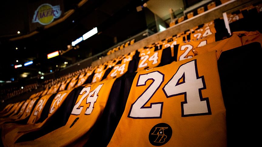 NBA'de Lakers, Kobe Bryant'ın ölümü sonrası ilk maçına çıktı