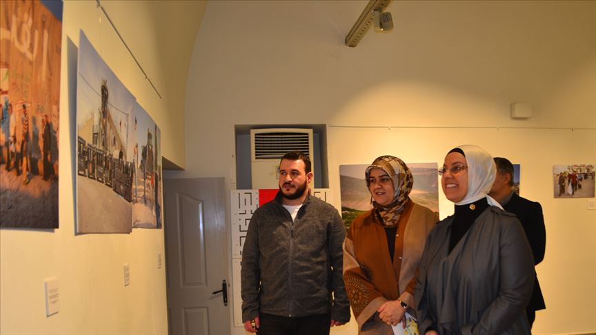 'Sınır Arkası: İnsan' fotoğraf sergisi açıldı