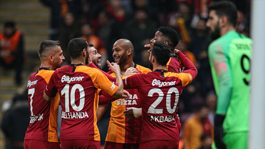 Galatasaray galibiyet serisine Kayserispor önünde devam etti