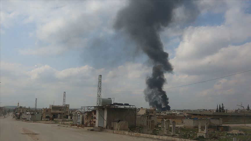 Esed İdlib'deki bombardımandan kaçan sivilleri vurdu: 12 ölü