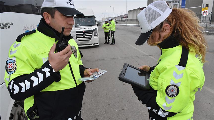 İçişleri Bakanlığından okul çevreleri ve servis araçlarında denetim