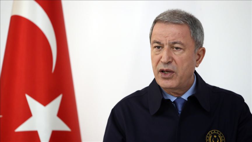 Ministro de Defensa de Turquía asegura que su país atacó al régimen sirio "en defensa propia"
