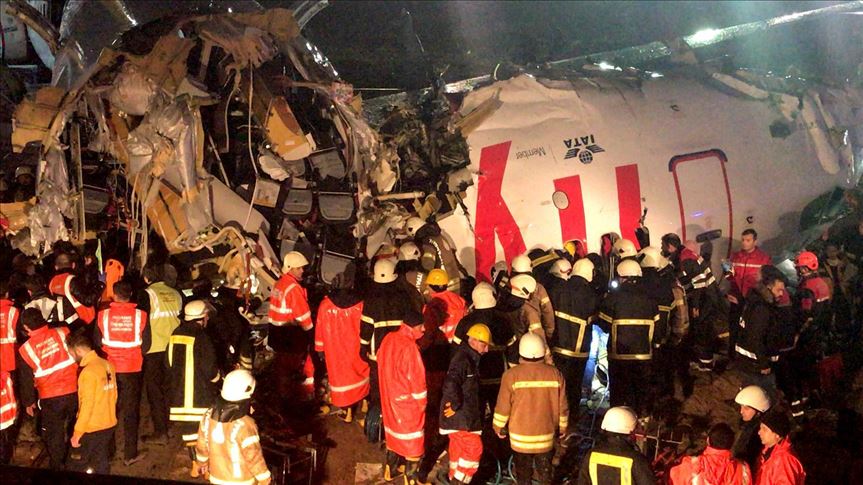 Live : Accident d'avion à l'aéroport Sabiha Gokcen d'Istanbul, Les équipes de secours continuent d'évacuer les passagers