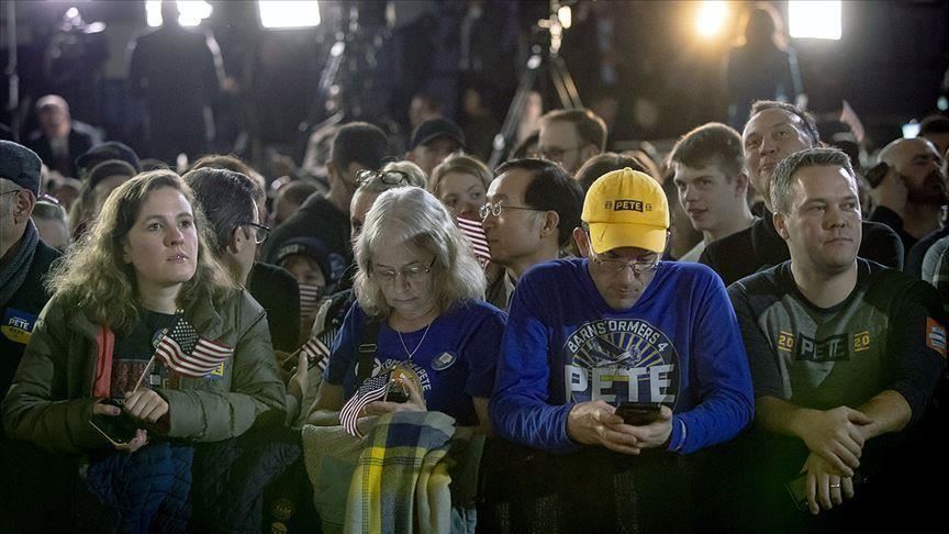 Buttigieg y Sanders lideran el caucus de Iowa en resultados parciales