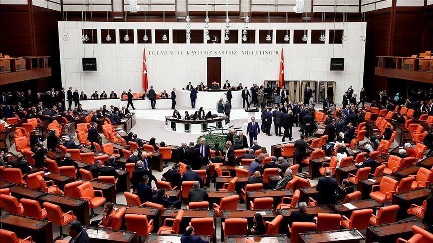 البرلمان التركي يقر تمديد مهمة القوات البحرية في منطقة خليج عدن