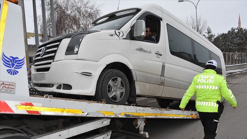 Türkiye genelinde 329 okul servis aracı trafikten men edildi