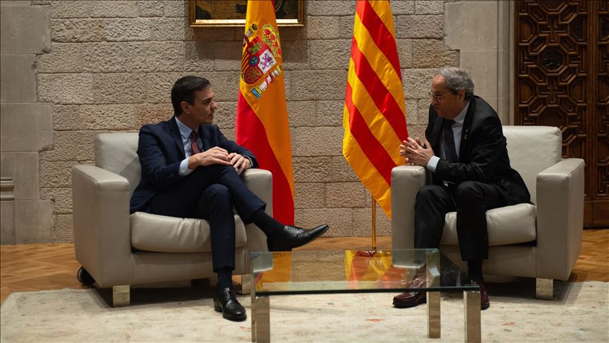 Spanish, Catalan leaders restart talks in rare meeting