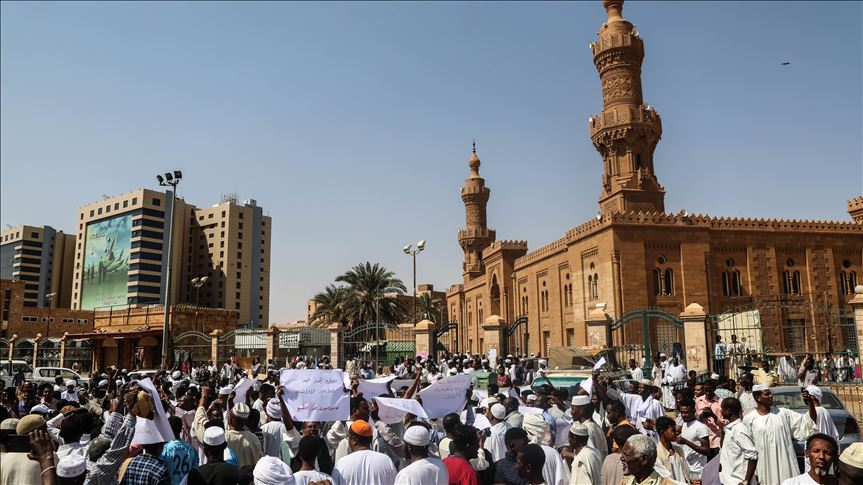 Khartoum : des milliers manifestent contre la rencontre Al-Burhan / Netanyahu