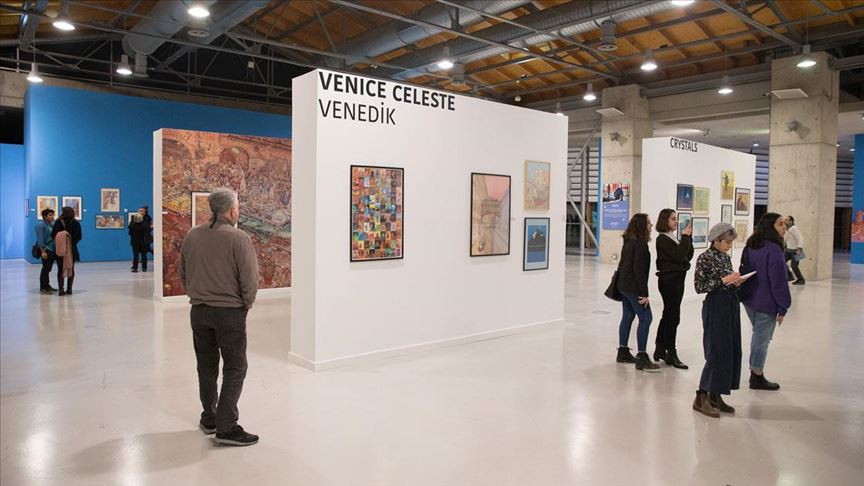 Fransız çizgi roman sanatçısı Moebius ile Enki Bilal'in eserleri başkentte sergileniyor