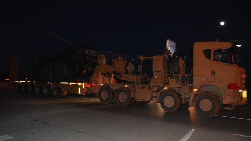 الجيش التركي يرسل تعزيزات عسكرية جديدة إلى الحدود مع سوريا