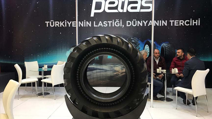 Petlas toprağa daha az zarar veren havasız lastiğini görücüye çıkardı