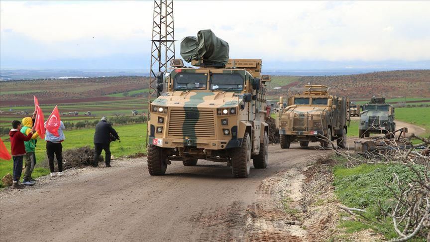 La Turquie envoie des renforts massifs à la frontière avec la Syrie
