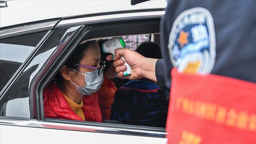 Chine: le bilan des victimes du Coronavirus s’alourdit à 909 morts