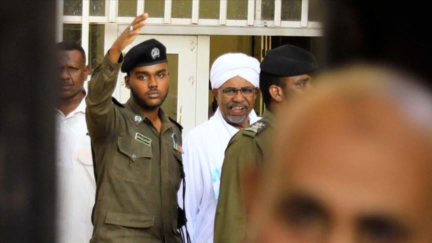 Судан передаст МУС экс-президента Омара аль-Башира