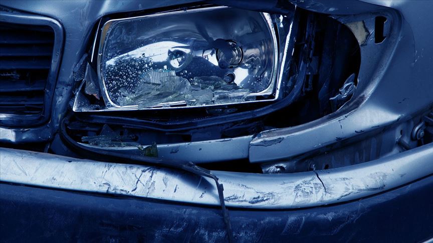 Otomobiliyle çocuğa çarpıp kaçan şüpheliyi kırık tampon parçası yakalattı
