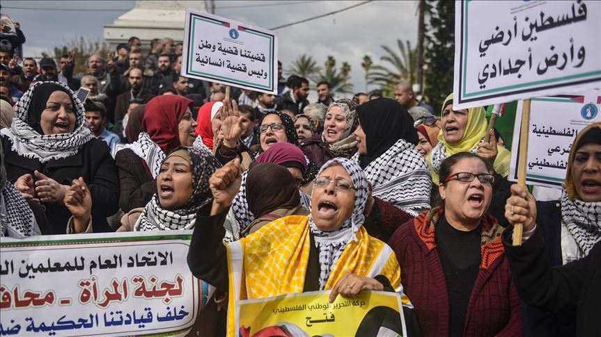 Hundreds protest in Gaza, West Bank over Mideast plan