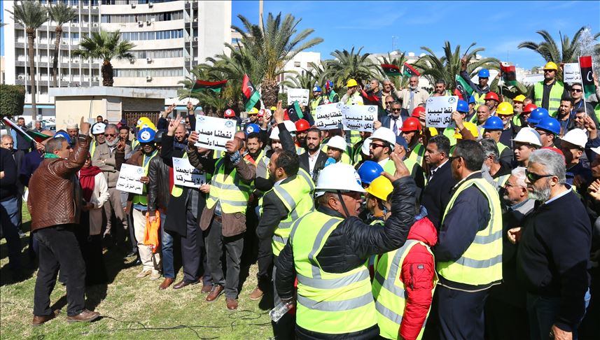 Libi, protestë kundër ndalesës së Haftarit për prodhimin dhe eksportimin e naftës