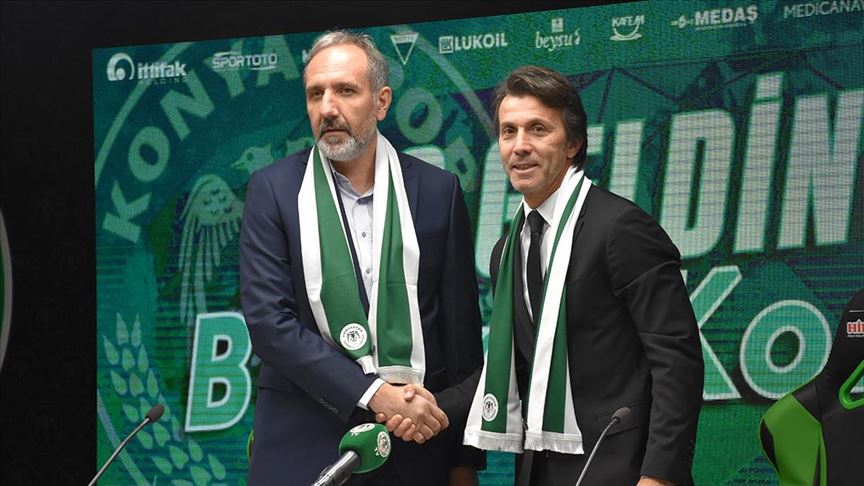 Bülent Korkmaz Konyaspor'a imzayı attı
