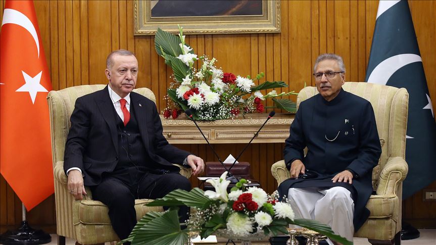 Visiting Turkish president meets Pakistani counterpart