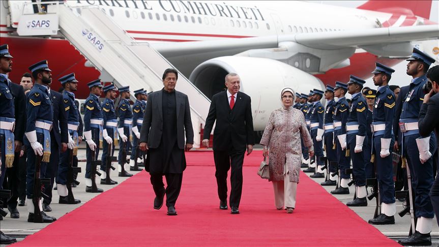 Erdoğan mbërrin në Pakistan në një vizitë zyrtare dy-ditore