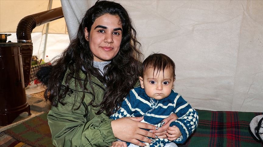 Doğum günü sürprizinden etkilenen depremzede kız gönüllü oldu