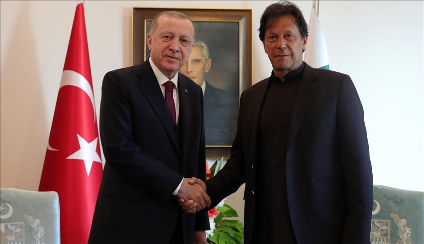 Pakistan: Erdogan rencontre le Premier ministre Imran Khan
