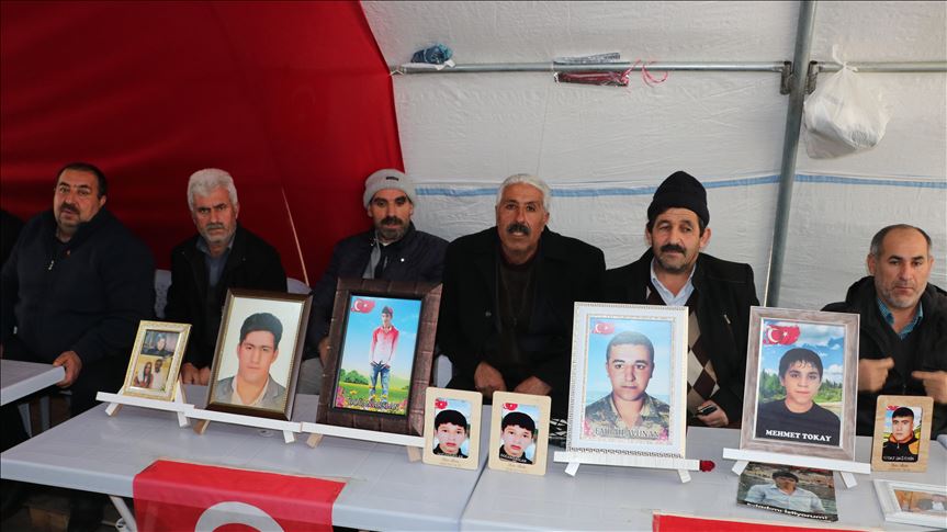 Malbateke din jî tevlî çalakiya rûniştinê ya Dayikên Diyarbekirê bû