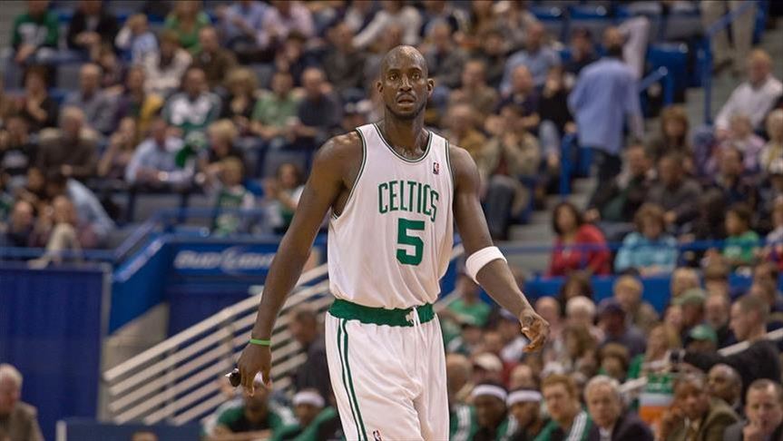 Photos and Videos] Celtics Raise Kevin Garnett's #5 to the Rafters