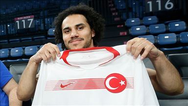 A Milli Basketbol Takımı'nda Larkin aday kadrodan çıkarıldı
