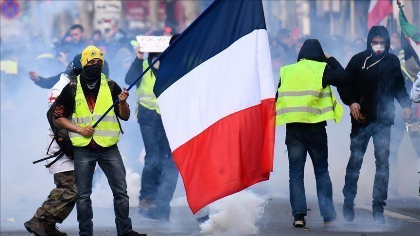 إصابة 5 متظاهرين من "السترات الصفراء" في رين الفرنسية