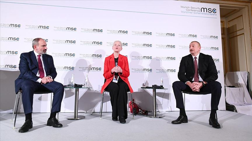 لأول مرة رئيسا أذربيجان وأرمينيا يناقشان علنا مشكلة قره باغ المحتل