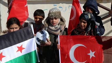 Barış Pınarı Harekatı bölgesinde çocukların yüzü gülüyor