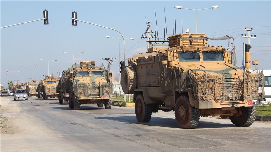 Турция перебрасывает спецназ и бронетехнику на границу с Сирией 