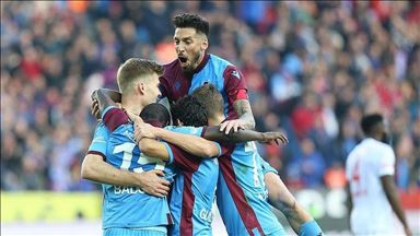 Trabzonspor puncaki klasemen Liga Turki
