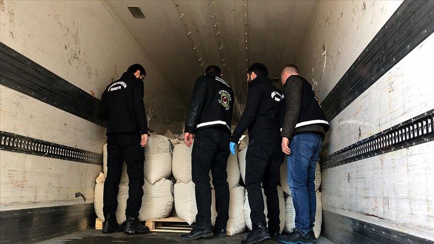 Gümrük muhafaza ekipleri uyuşturucu kaçakçılarına göz açtırmıyor