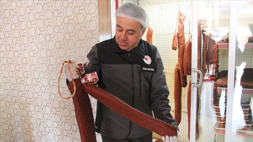Kayseri'de sucuk ve pastırma üreticileri denetlendi