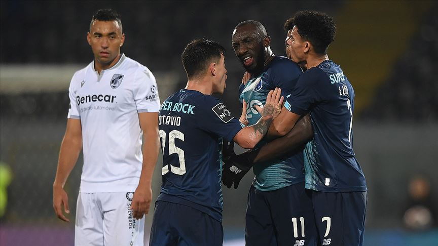 Futbol dünyasından ırkçılığa maruz kalan Marega'ya destek