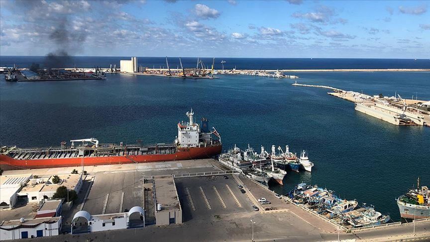 Милицијата на Хафтар изврши ракетен напад врз пристаништето во Триполи 