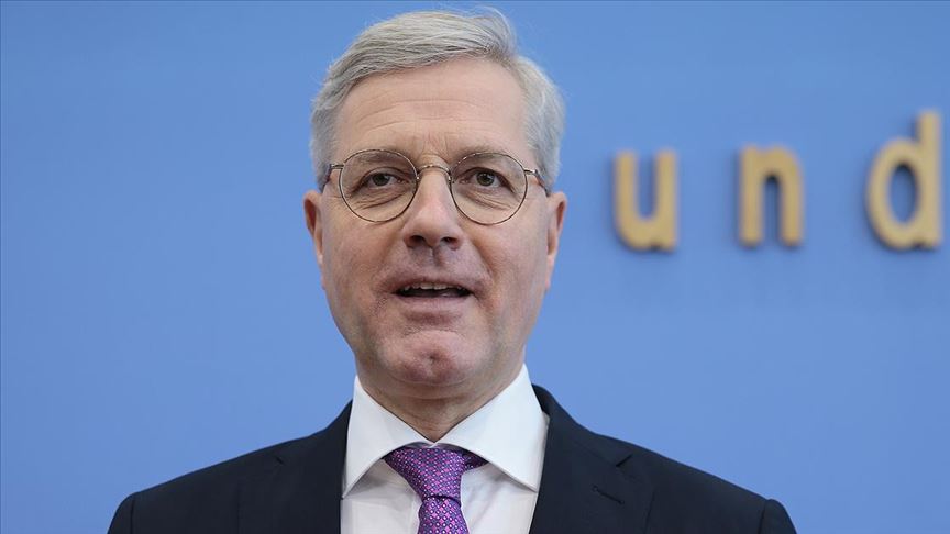 Norbert Röttgen Merkel'in partisi CDU'ya genel başkan adayı oldu