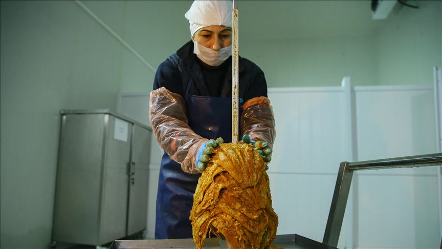 "شاورما السمك".. مذاق تركي يبحر نحو الموائد الأوروبية (تقرير)                                  