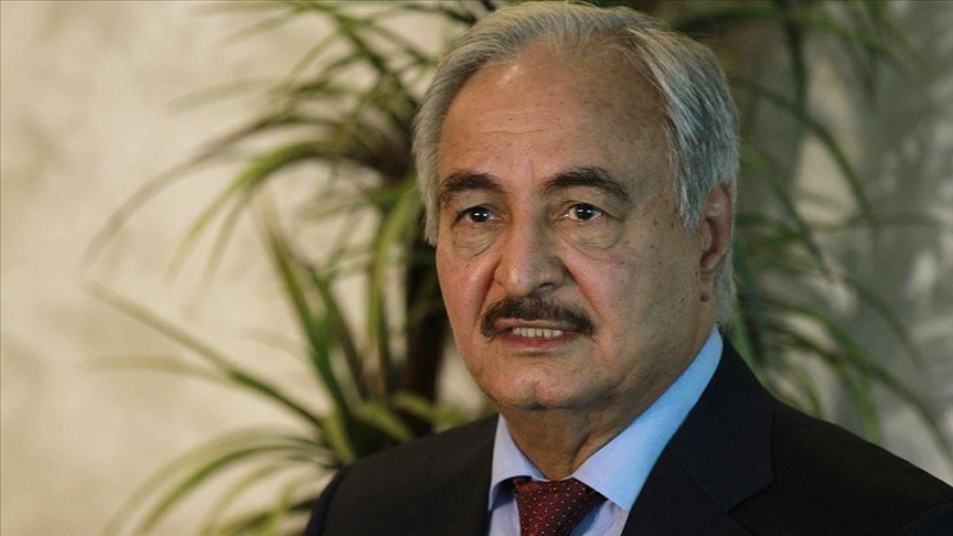 Gjenerali puçist i Libisë, Haftar takon ministrin rus të Mbrojtjes