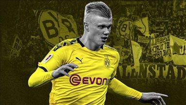 Norwegian teenager helps Borussia Dortmund beat PSG
