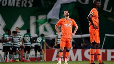 UEFA Europa League: Sporting Lisbon beat Basaksehir 3-1